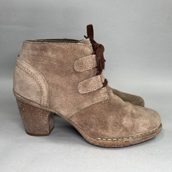 Clarks Ankle Boots Women's Size 6.5 Brown Suede Leather Lace Up Ankle Booties - Picture 1 of 13